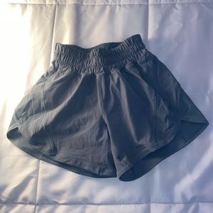 Green Lululemon 4inch hotty hots